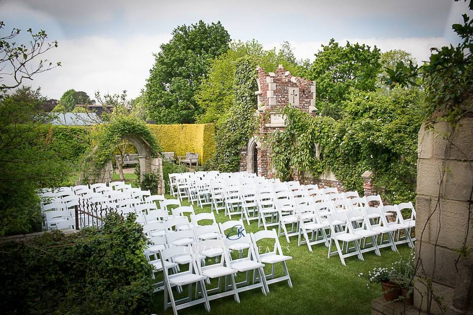 Old Manor House Garden wedding