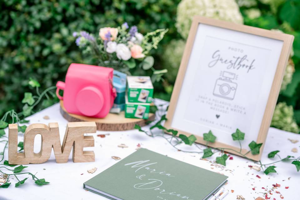 Guestbook Table