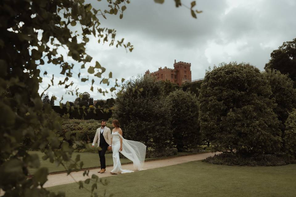 Rachel & Adam, Powis Castle