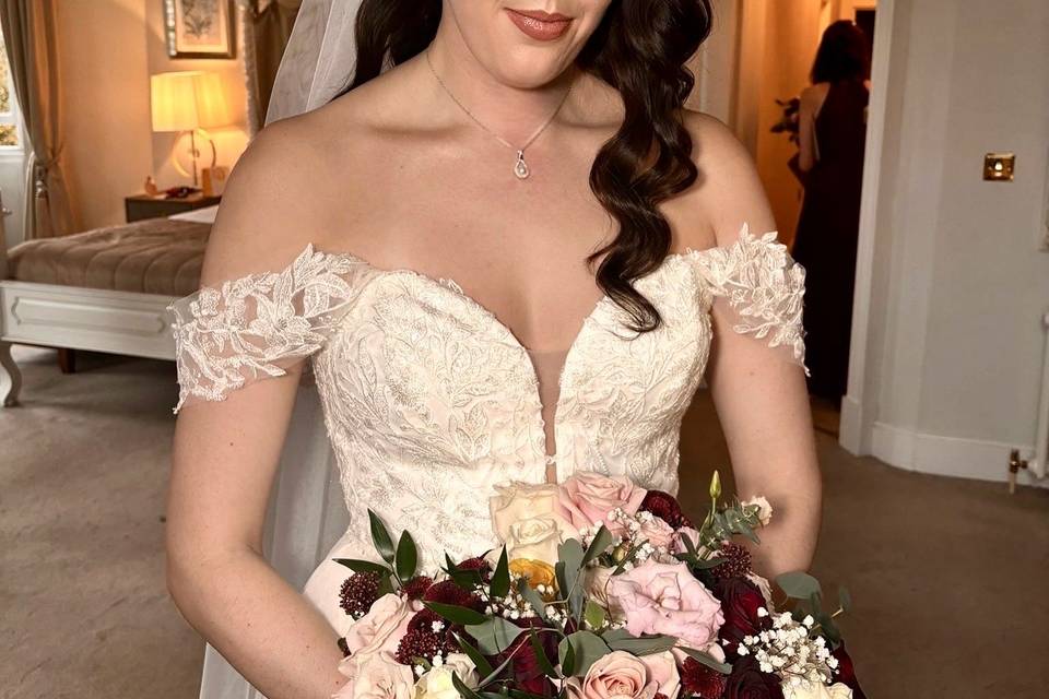 WEDDING HAIR BY SIAN REDMOND