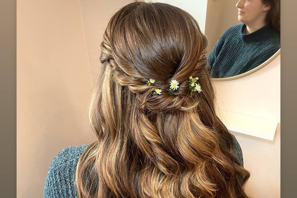 WEDDING HAIR BY SIAN REDMOND