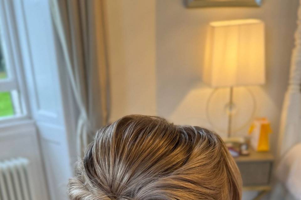WEDDING HAIR BY SIAN REDMOND