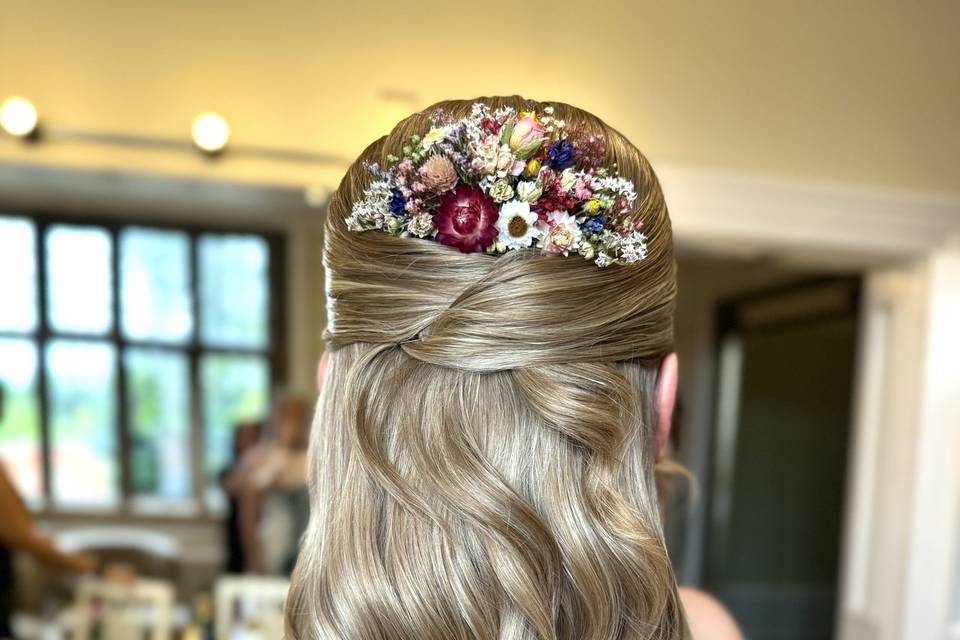 WEDDING HAIR BY SIAN REDMOND