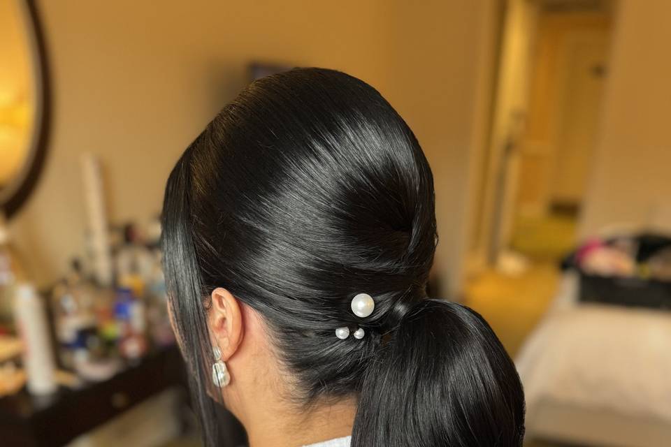 WEDDING HAIR BY SIAN REDMOND
