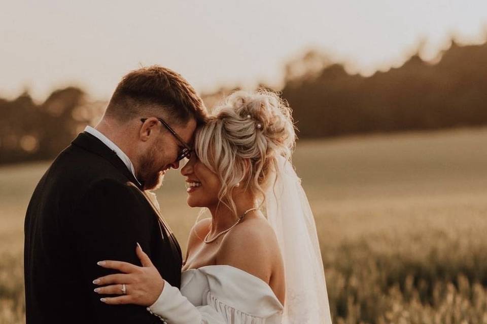 WEDDING HAIR BY SIAN REDMOND