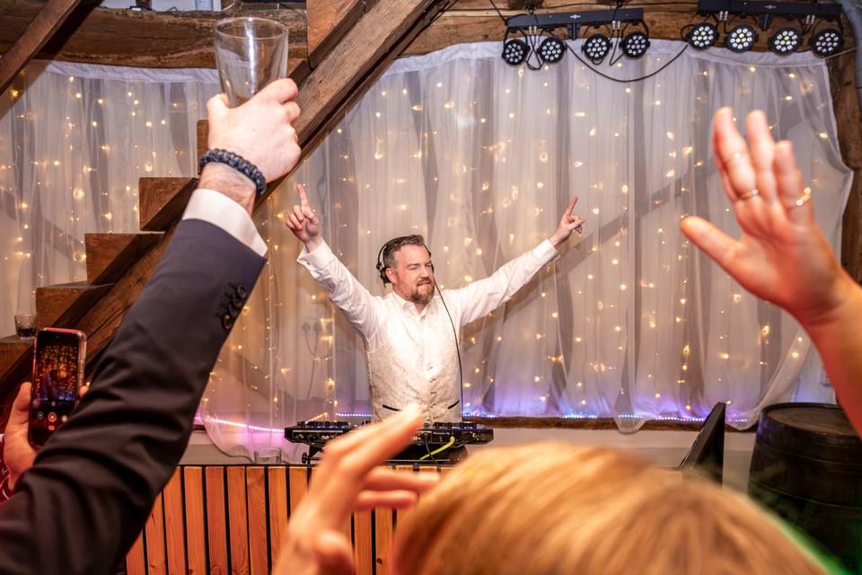 DJ Groom
