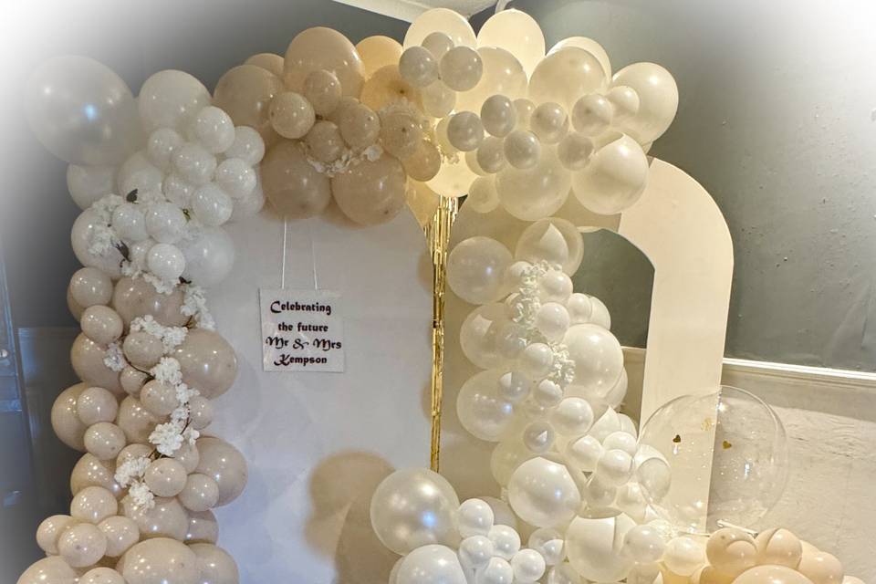 Bespoke balloon boards