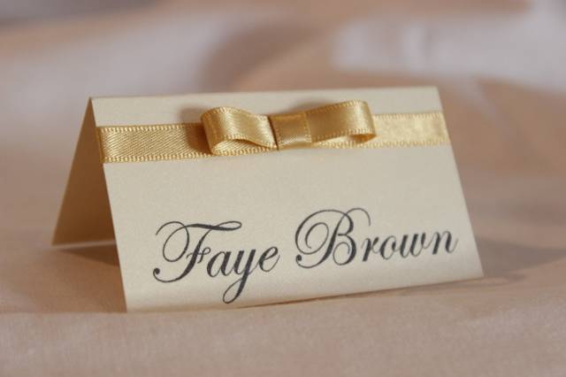 Bow place card