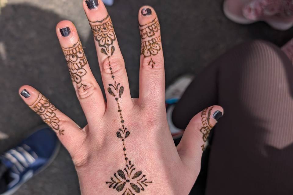 Henna design