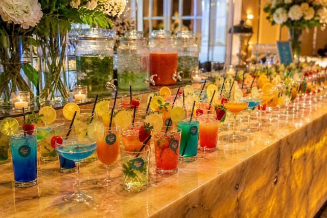 Cocktails/Mocktails display