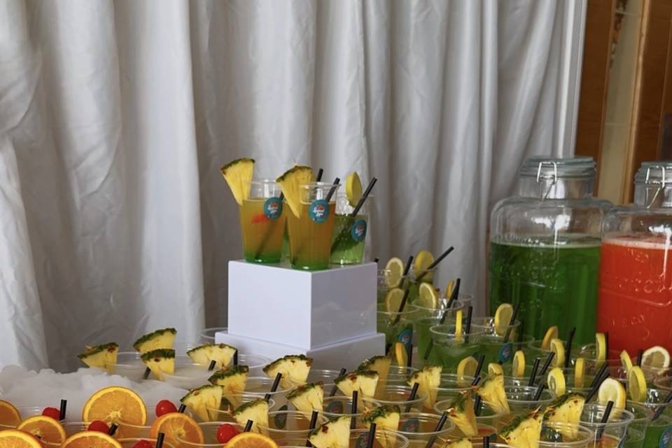 Cocktails/Mocktails display