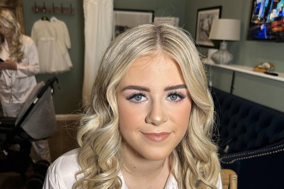 Soft makeup