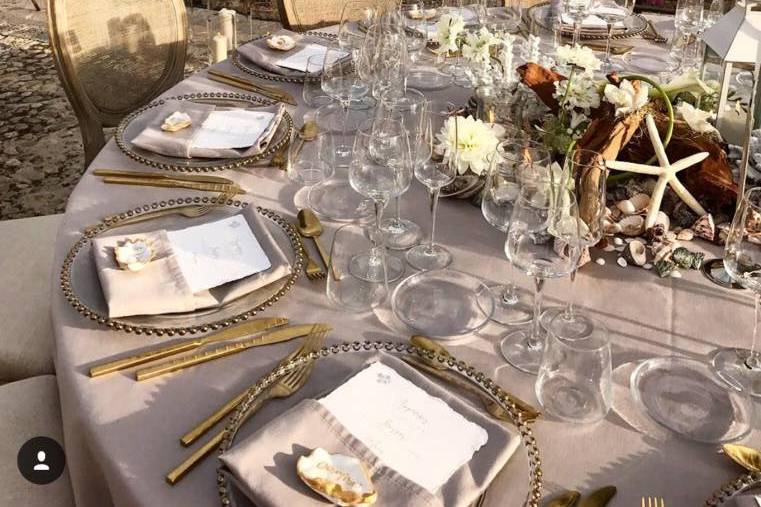 Rustic themed table design