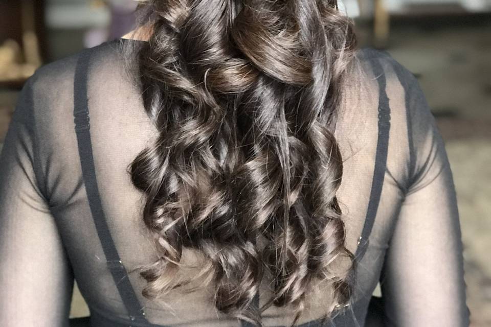 Extensions and curls