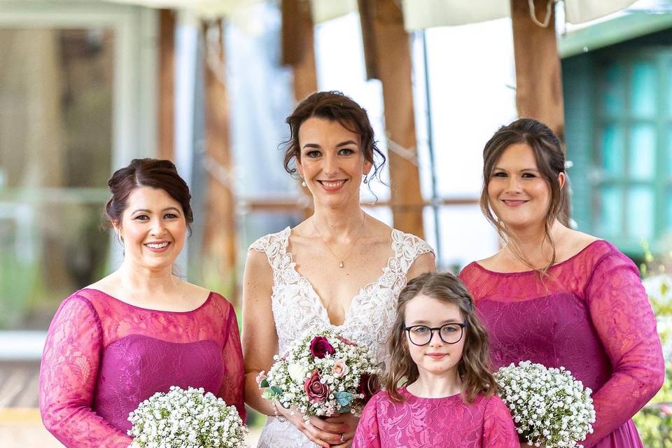 Brides and bridesmaids makeup