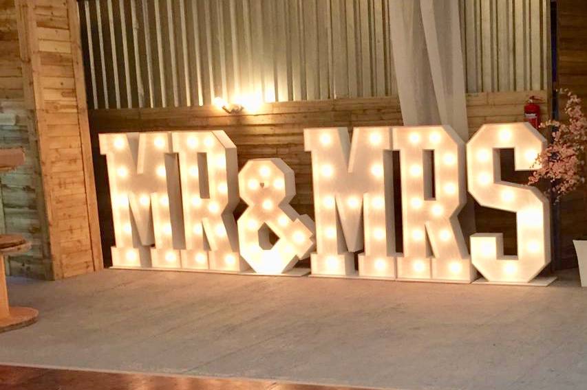 5ft mr&mrs letters