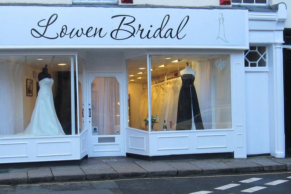 Lowen Bridal
