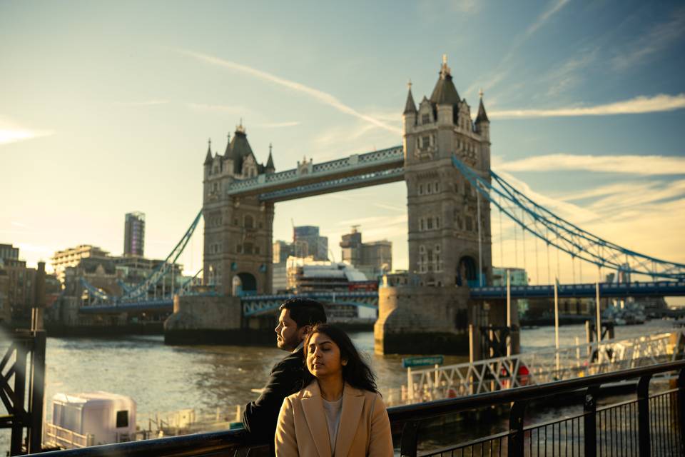 Pre-wedding at London Bridge