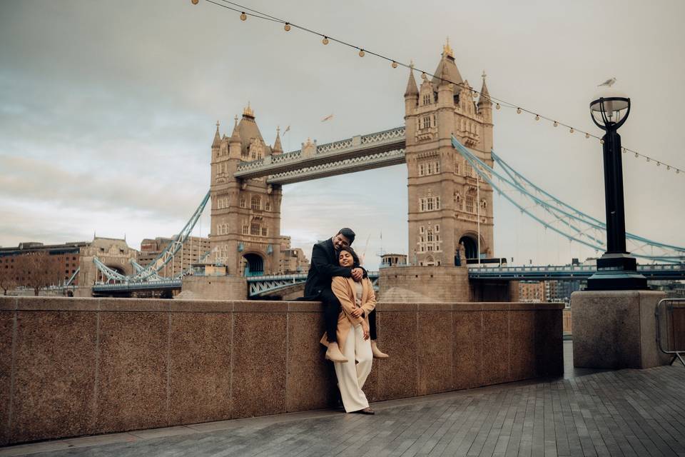 Pre-wedding at London Bridge