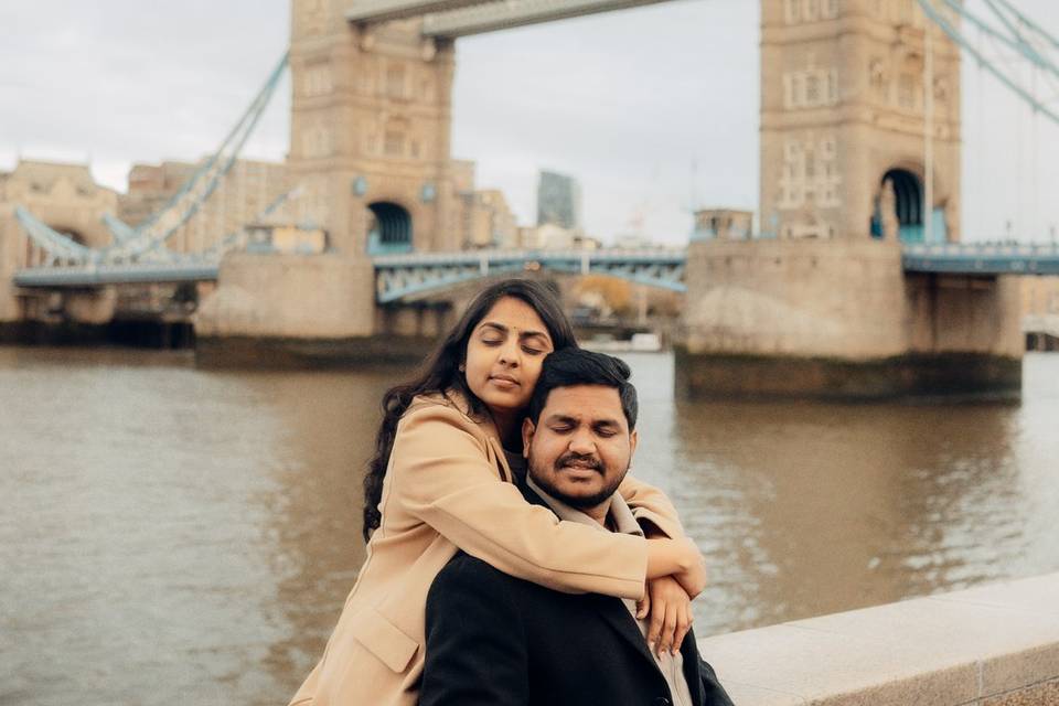 Pre-wedding at London Bridge