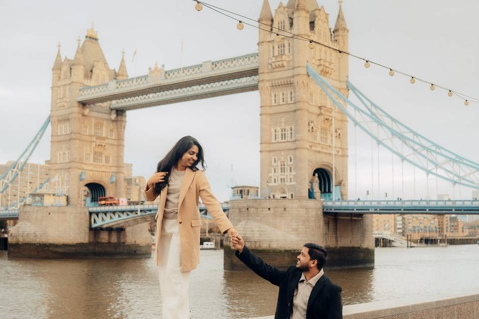 Pre-wedding at London Bridge