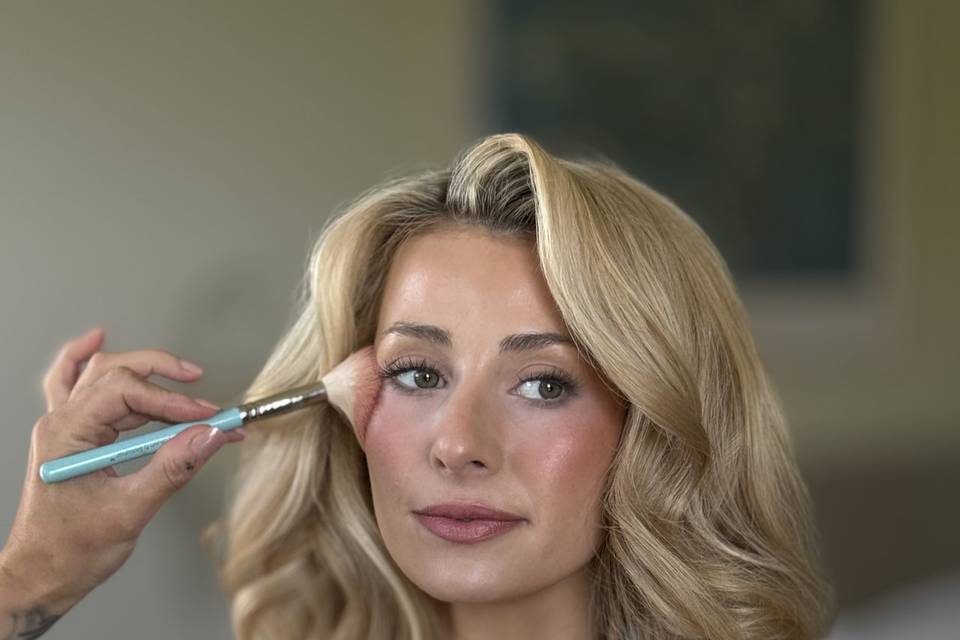 Bouncy blowdry