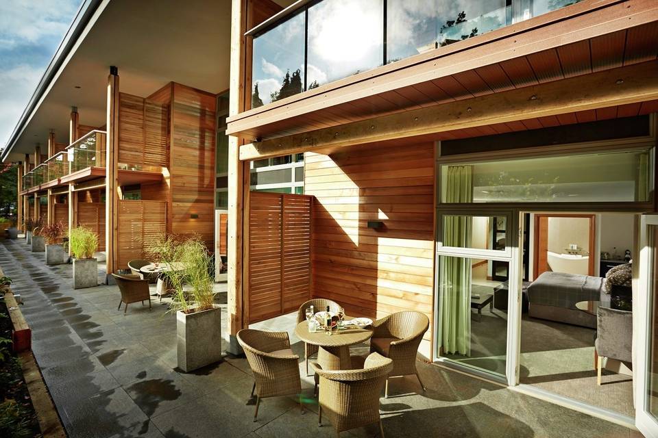 Cedar suites