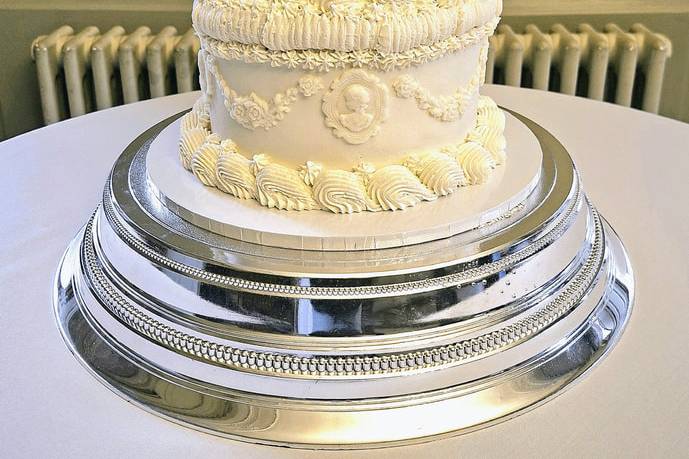 Indulgence Cakes and Cupcakes