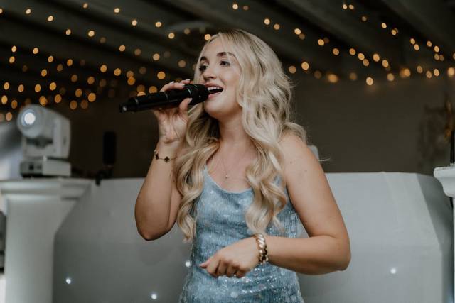 Ellie Louise Music