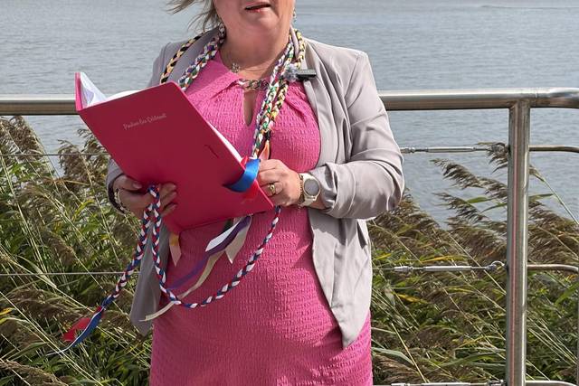 Pauline Gee Celebrant