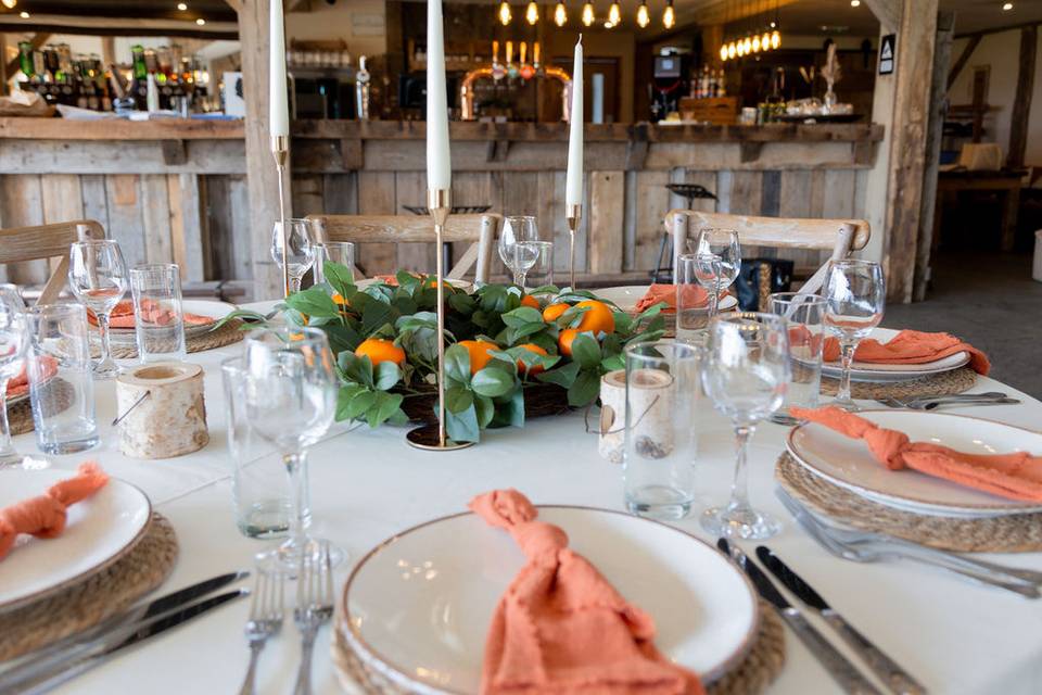 Orange table theme