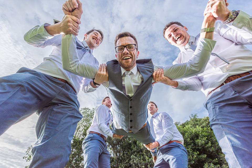 Throw the groom up!
