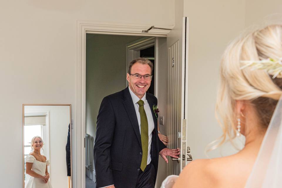 Father seeing the bride