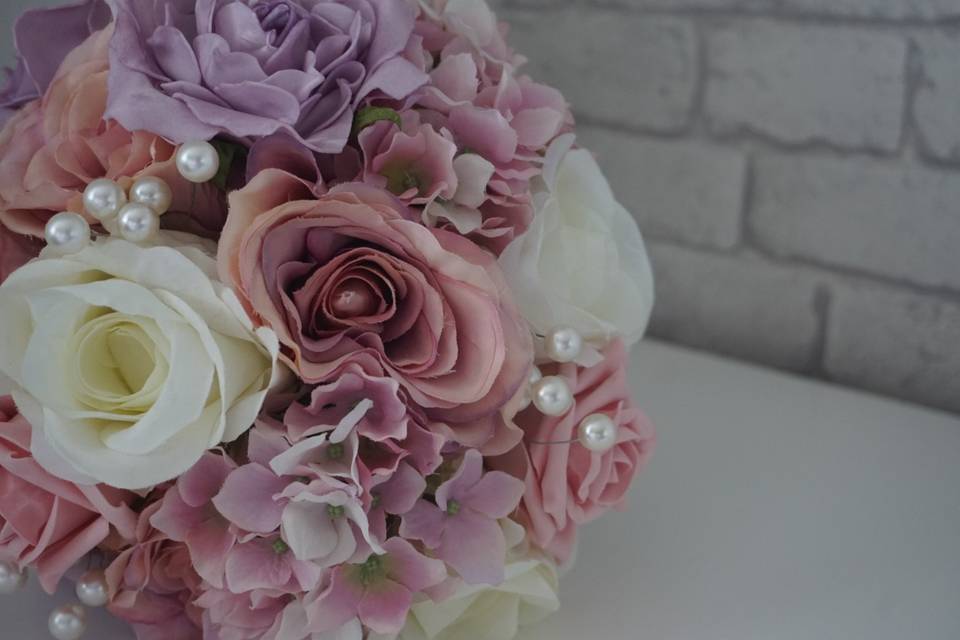 Mauve and pink bridal bouquet