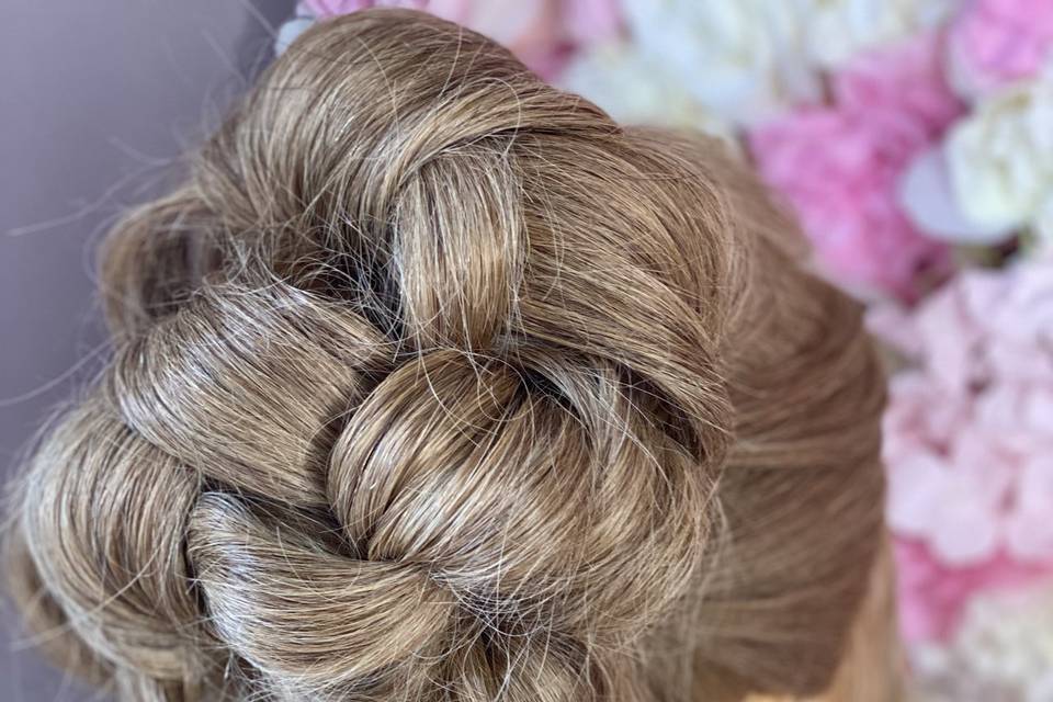 Large bun hair up