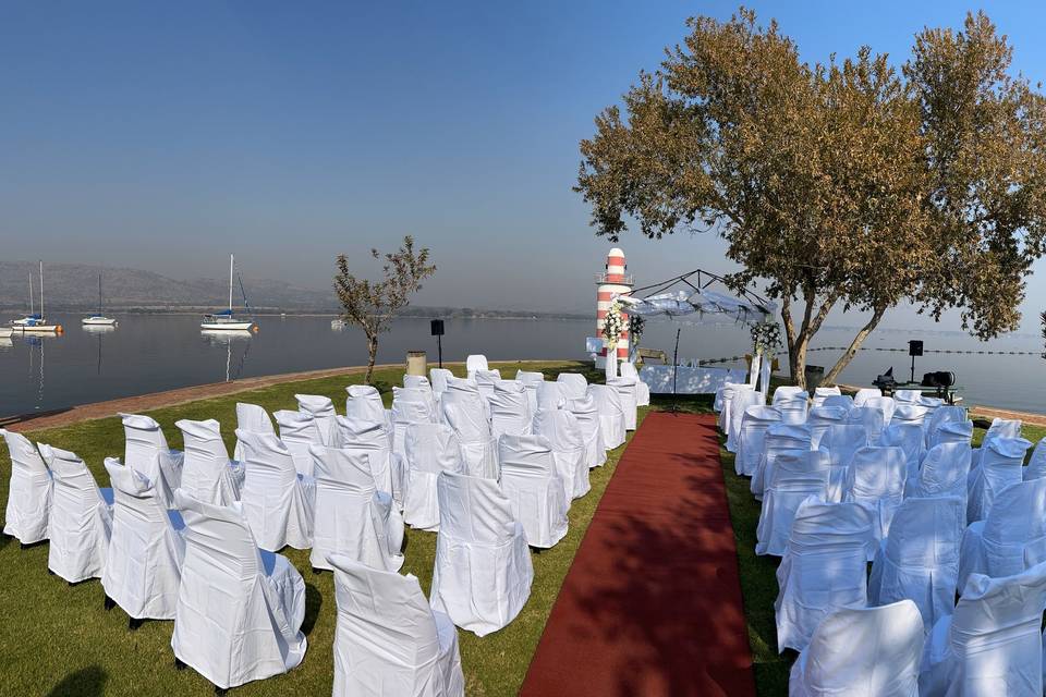 Setting for lakeside wedding