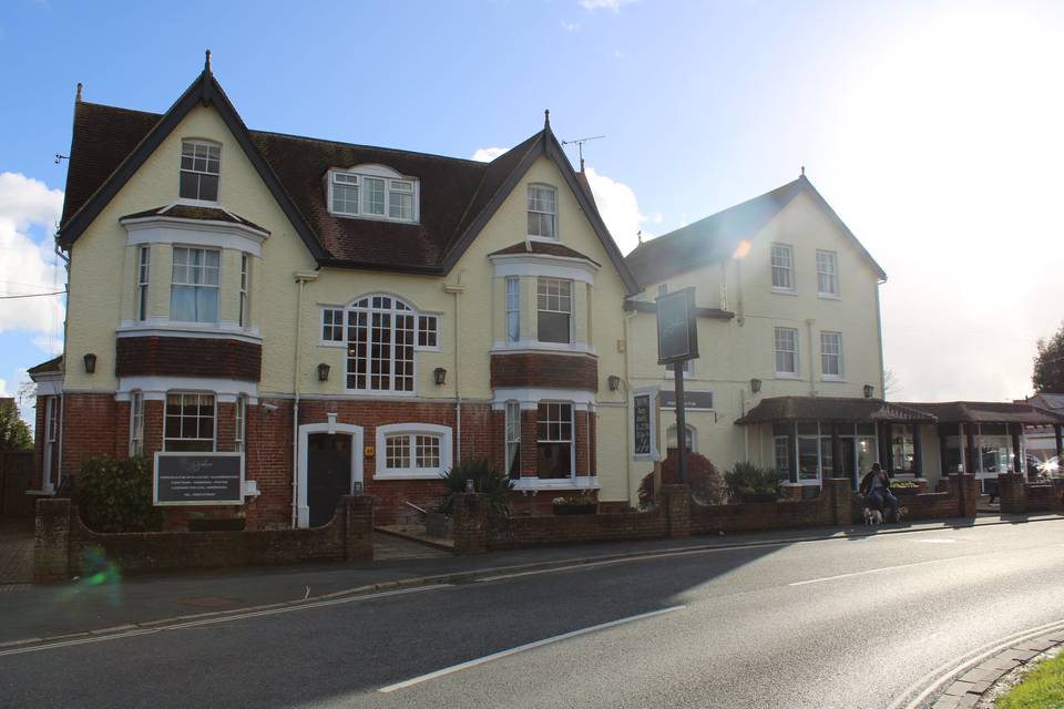 Wight Pubs, Hotels & Events 