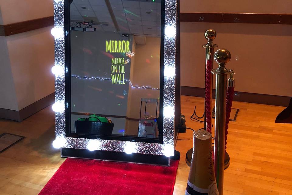 Magic Mirror Photo Booth