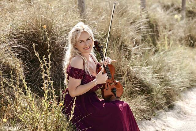 Katherine, Luxury Violinist
