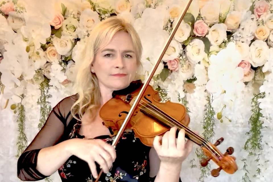 Katherine - Luxury Violinist
