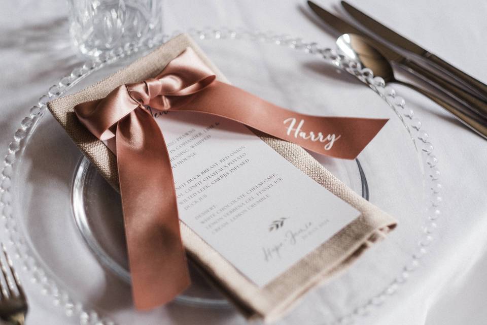 Bow Place Settings