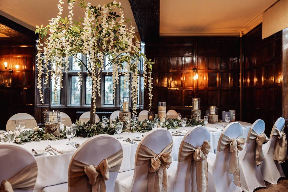 Oak Room Intimate Oval