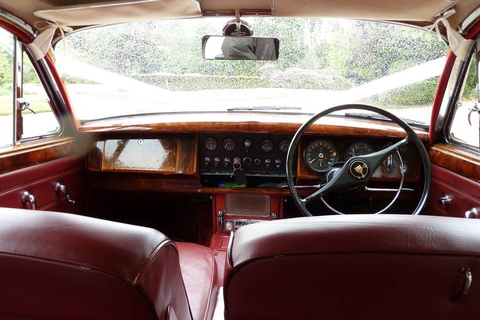 MK II Jaguar font interior 2