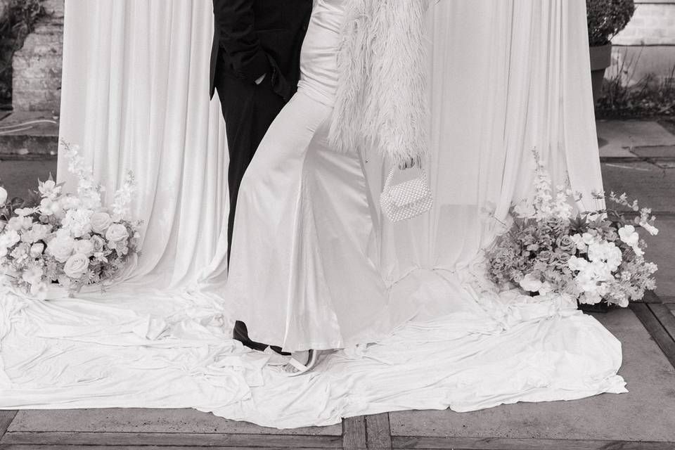 The wedding portrait studio