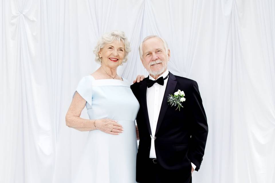 The wedding portrait studio