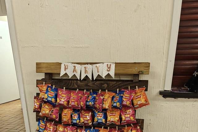 HireEssex crisp wall