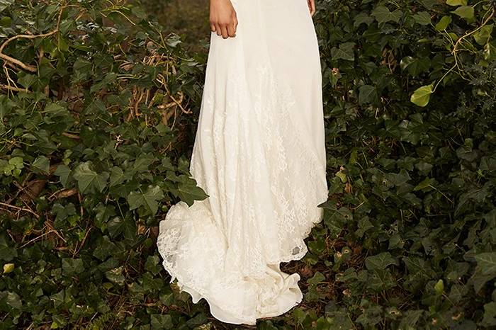 Lace and chffon wedding dress