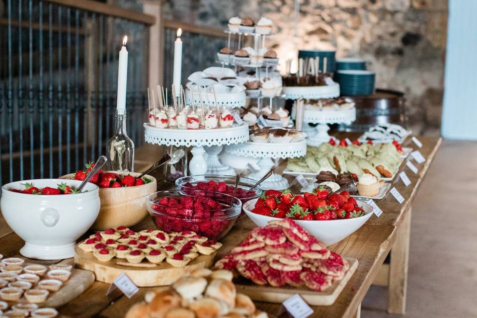 Rustic Chic Dessert Table