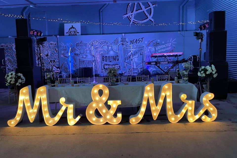 Mr. and Mrs. lights