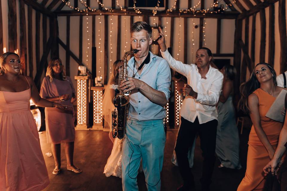 Villiers barn sax and dj